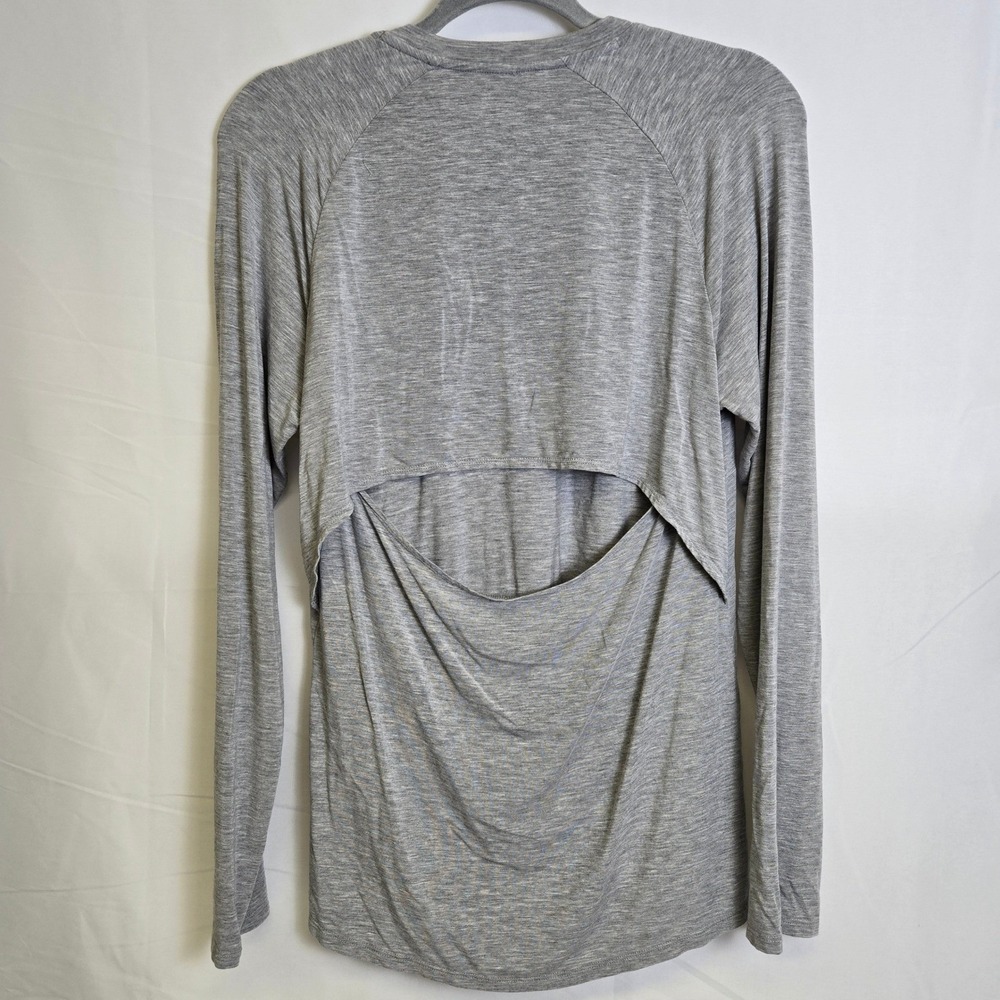 Under Armour Long Sleeve Cut Out Back Loose Workout‎ Shirt Athleisure Gray Small